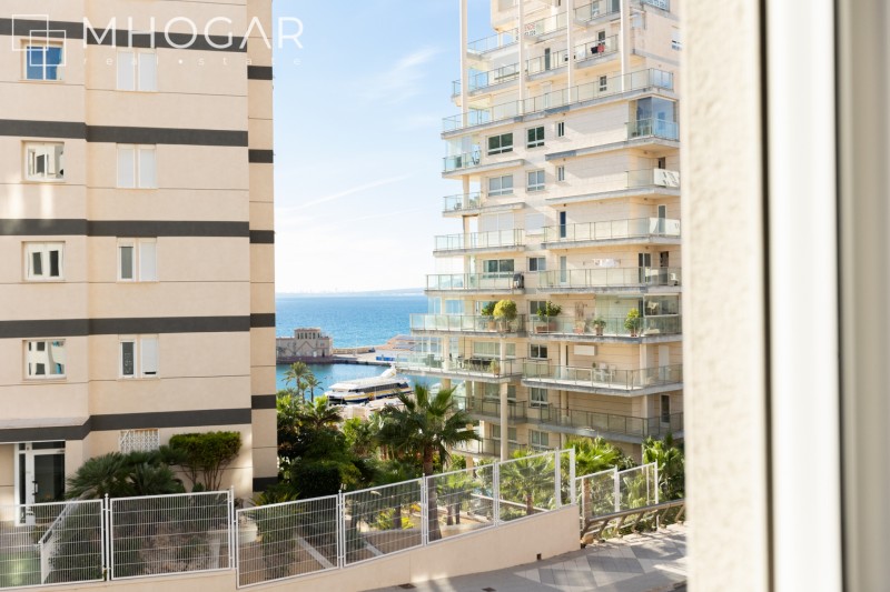 Precioso apartamento con vistas al mar y puerto de Calpe!
